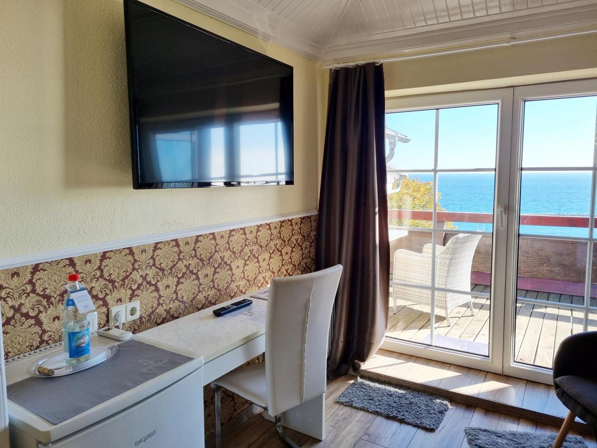 Hotel Waterkant Sassnitz Ngoại thất bức ảnh