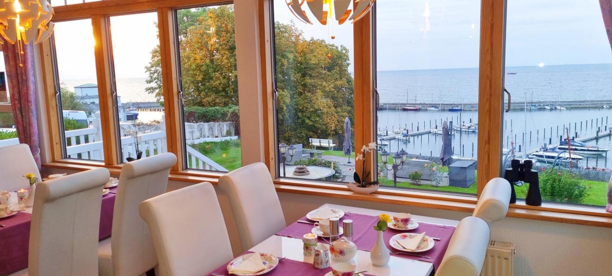 Hotel Waterkant Sassnitz Ngoại thất bức ảnh